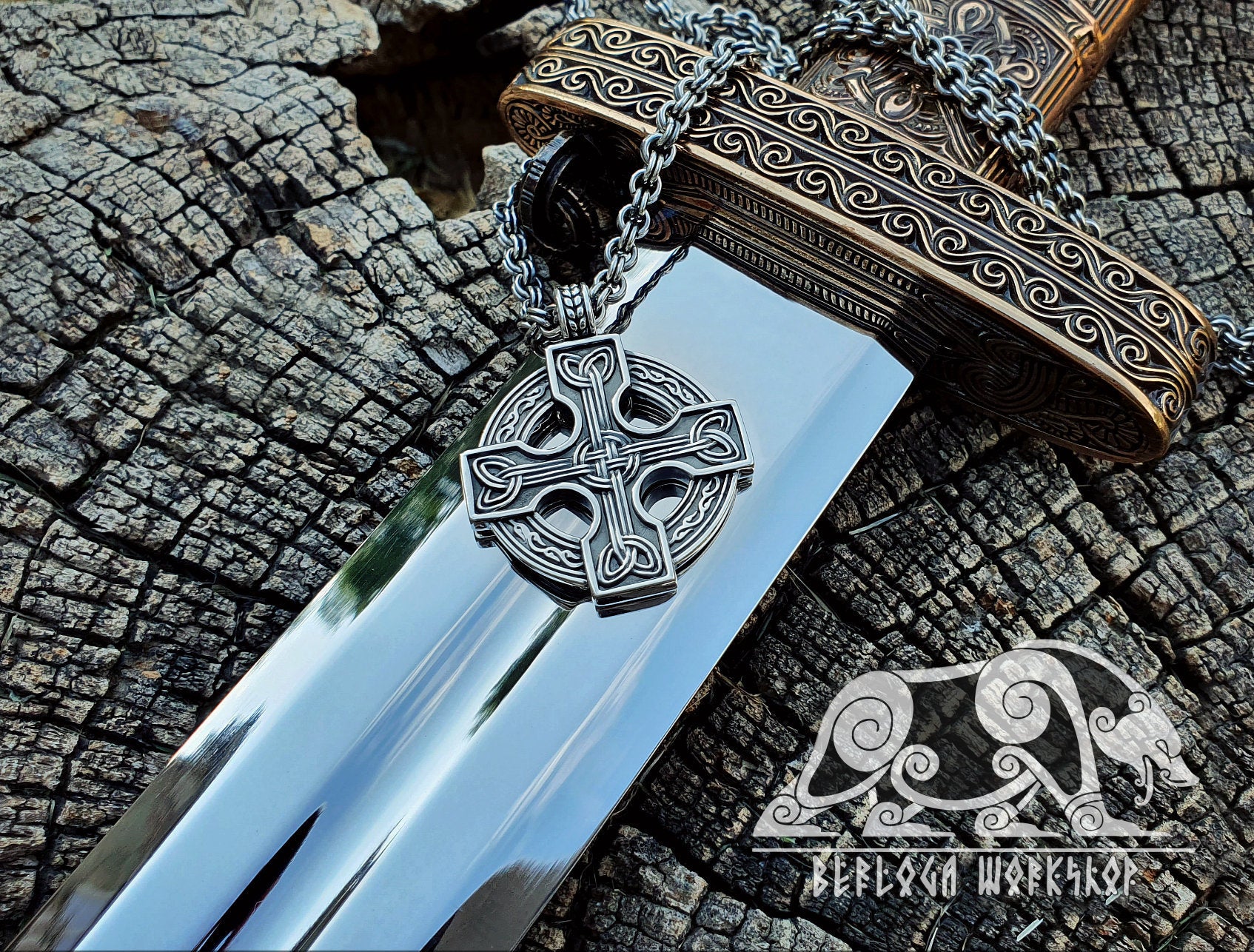 Triquetra (Celtic Knot)